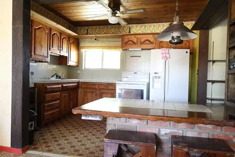 6293 Backus Rd, Mojave, CA 93501 photo 5