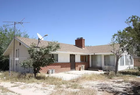 6293 Backus Rd, Mojave, CA 93501 photo 1