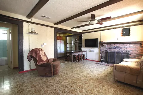 6293 Backus Rd, Mojave, CA 93501 photo 3