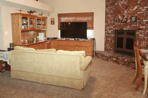 22810 Jerry Dr, Tehachapi, CA 93561 photo 11