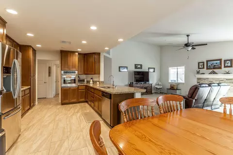 5740 Forry Ct, Lancaster, CA 93536 photo 8