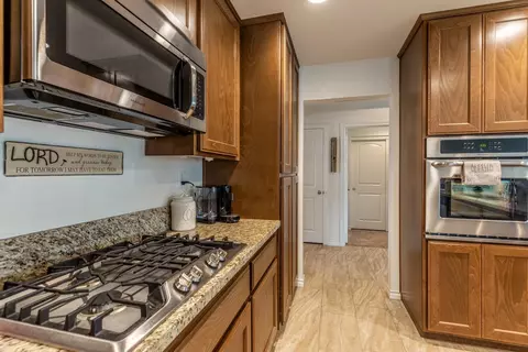 5740 Forry Ct, Lancaster, CA 93536 photo 9