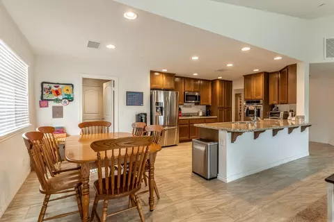 5740 Forry Ct, Lancaster, CA 93536 photo 12