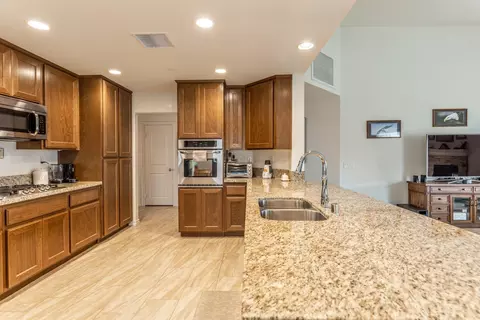 5740 Forry Ct, Lancaster, CA 93536 photo 6
