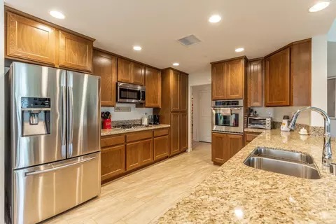 5740 Forry Ct, Lancaster, CA 93536 photo 5