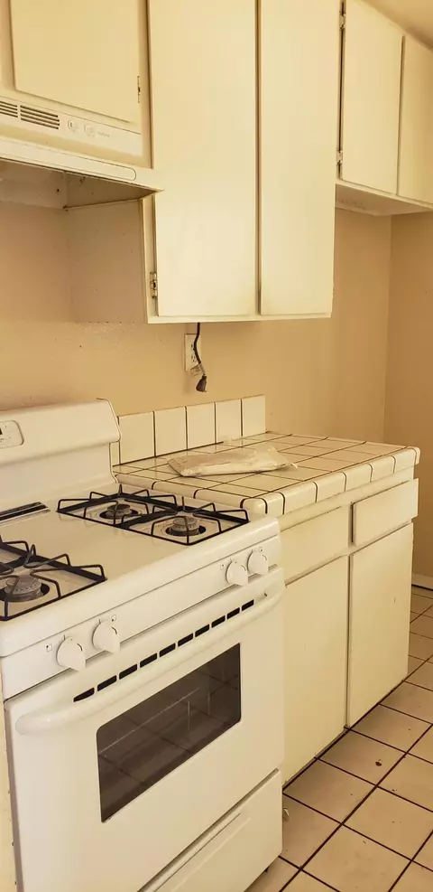 711 Avenue L E, Lancaster, CA 93535 photo 4