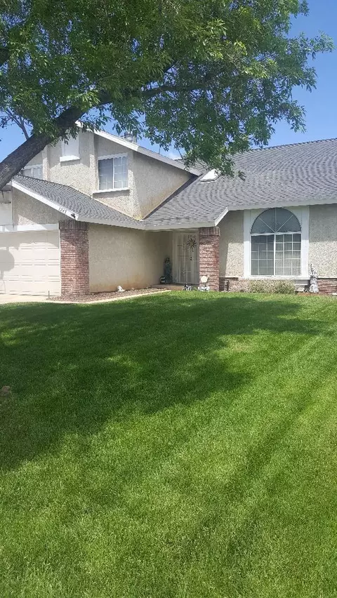 1245 Samra Ave, Lancaster, CA 93535 photo 1