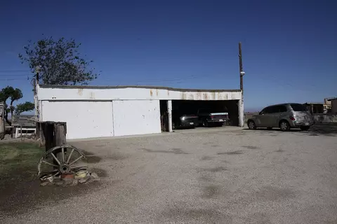 8847 Avenue G12 E, Lancaster, CA 93535 photo 4