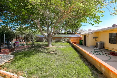 44208 2nd St E, Lancaster, CA 93535 photo 31