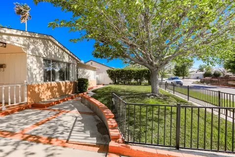 44208 2nd St E, Lancaster, CA 93535 photo 6