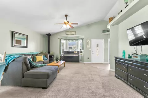 20405 Mar Vista Pl, Tehachapi, CA 93561 photo 4