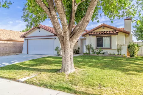 2139 Avenue K10 W, Lancaster, CA 93536 photo 2