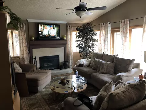 43629 7th St E, Lancaster, CA 93535 photo 5