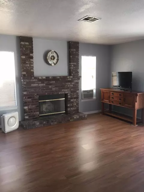 1146 Geraldine Ave E, Lancaster, CA 93535 photo 13