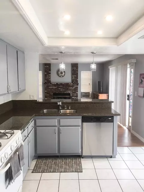 1146 Geraldine Ave E, Lancaster, CA 93535 photo 4