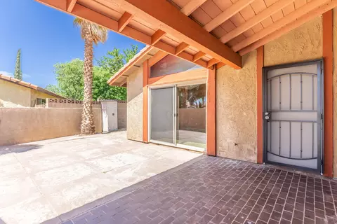43008 Sugar St, Lancaster, CA 93536 photo 4
