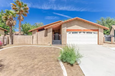 43008 Sugar St, Lancaster, CA 93536 photo 2