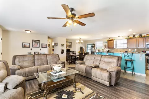 29801 Horsethief Dr, Tehachapi, CA 93561 photo 17
