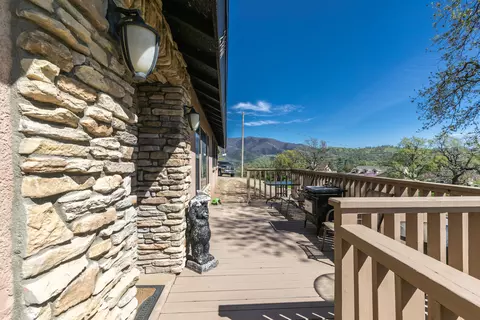 29801 Horsethief Dr, Tehachapi, CA 93561 photo 9