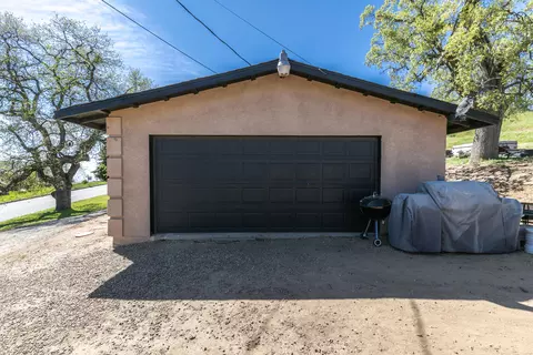 29801 Horsethief Dr, Tehachapi, CA 93561 photo 12