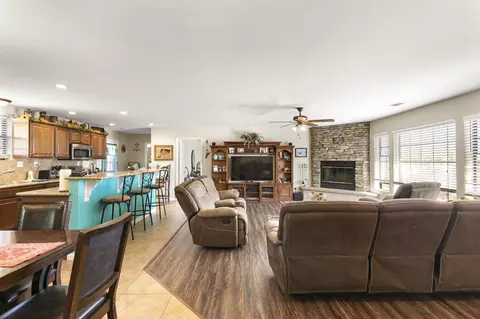 29801 Horsethief Dr, Tehachapi, CA 93561 photo 14