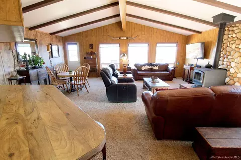 24929 Country Canyon Rd, Tehachapi, CA 93561 photo 6