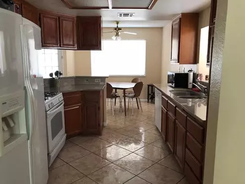 38119 42nd St E, Palmdale, CA 93552 photo 4