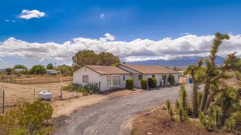 36124 165th St E, Llano, CA 93544 photo 1