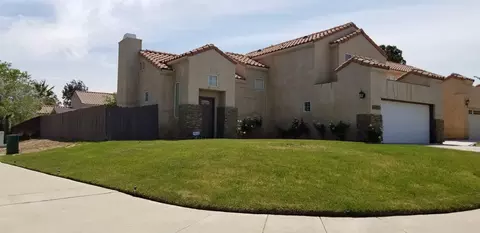 36916 37th St E, Palmdale, CA 93550 photo 2