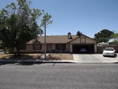 1918 Avenue R3 E, Palmdale, CA 93550 photo 1