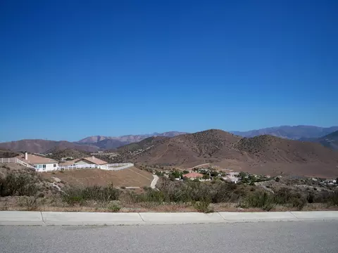 34587 Desert Rd, Acton, CA 93510 photo 2