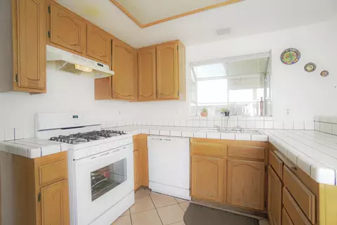 44026 Heath Ct, Lancaster, CA 93535 photo 10