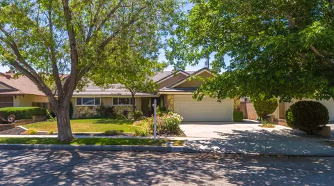 1508 Albret St, Lancaster, CA 93534 photo 1