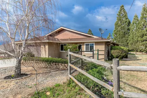 18050 Bold Venture Dr, Tehachapi, CA 93561 photo 1