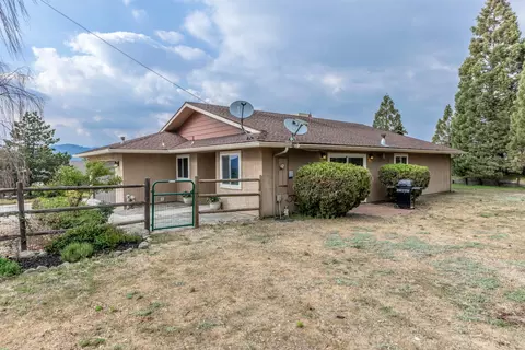 18050 Bold Venture Dr, Tehachapi, CA 93561 photo 2