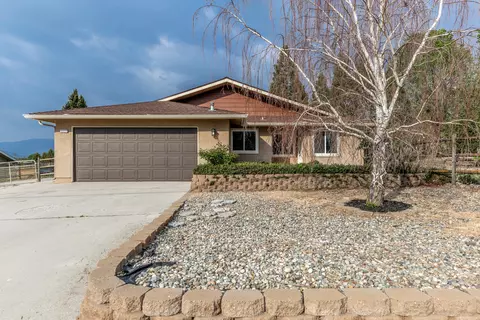 18050 Bold Venture Dr, Tehachapi, CA 93561 photo 3
