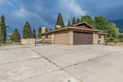 18050 Bold Venture Dr, Tehachapi, CA 93561 photo 4