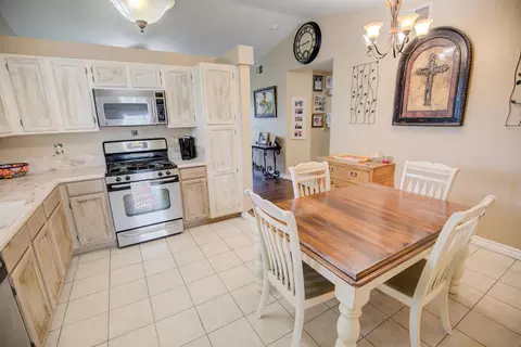 6031 Golding Dr, Lancaster, CA 93536 photo 8