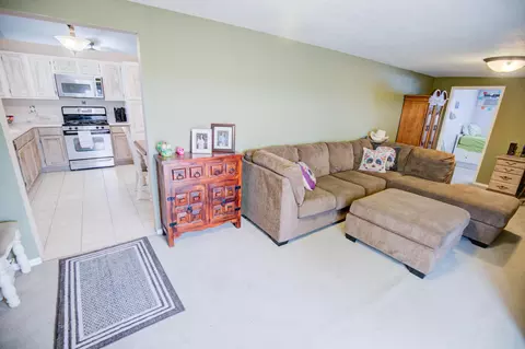 6031 Golding Dr, Lancaster, CA 93536 photo 10