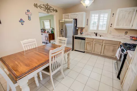 6031 Golding Dr, Lancaster, CA 93536 photo 7