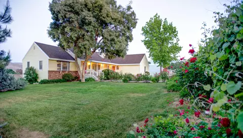 31922 Bartlett St, Acton, CA 93510 photo 5