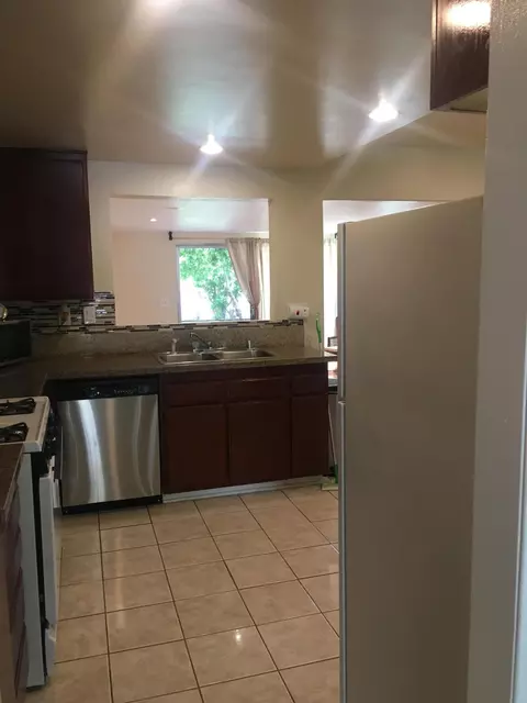 37827 Silk Tree Ln, Palmdale, CA 93550 photo 9