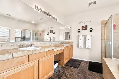 2101 Shellbark Ct, Palmdale, CA 93551 photo 24