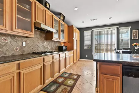 2101 Shellbark Ct, Palmdale, CA 93551 photo 10