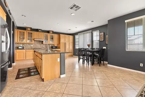 2101 Shellbark Ct, Palmdale, CA 93551 photo 11