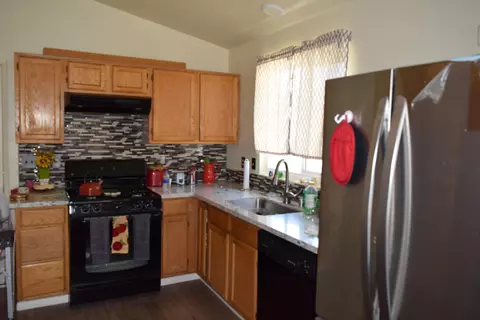 43228 Darby St, Lancaster, CA 93535 photo 9