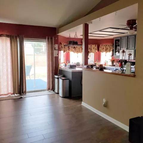 43525 Carpenter Dr, Lancaster, CA 93535 photo 8