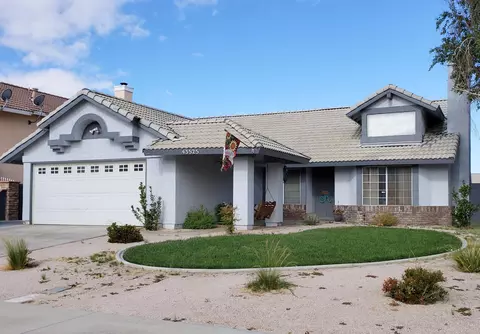 43525 Carpenter Dr, Lancaster, CA 93535 photo 1