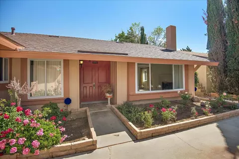 43070 Larwood St, Lancaster, CA 93536 photo 3