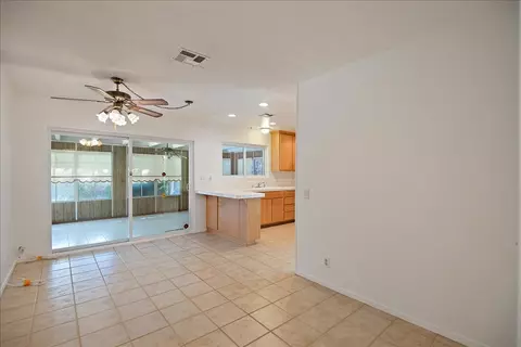 43070 Larwood St, Lancaster, CA 93536 photo 8